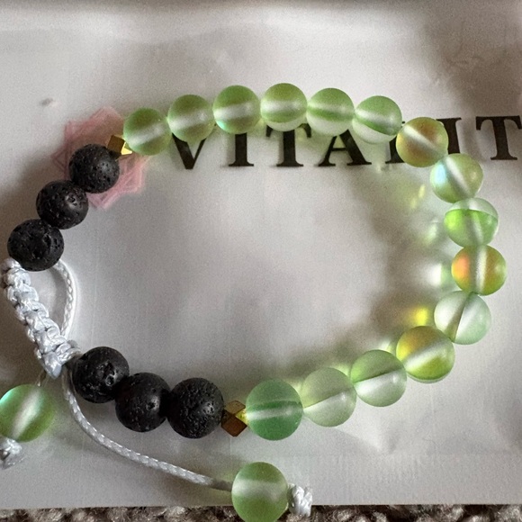 Bracelets - Picture 2 of 5